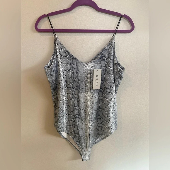 GAZE Spaghetti Strap Grey Snakeskin Bodysuit Size Large NWT - Picture 6 of 14